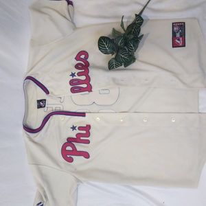 ✨Phillies size large Lee jersey✨